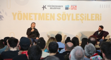 BAŞARILI YÖNETMEN ZEKİ DEMİRKUBUZ KÜÇÜKÇEKMECE’YE KONUK OLDU