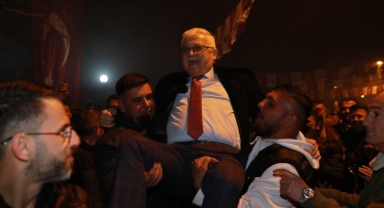 Burhaniye Belediye Başkanı Deveciler’e Sevgi Seli