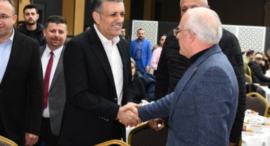 Esenyurt Belediye Başkanı Bozkurt bölge sanayicileri ve iş insanları ile iftar sofrasında buluştu 