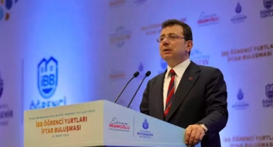 İmamoğlu öğrencilerle iftar yaptı