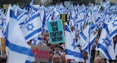 İsrail’de halk sokağa indi