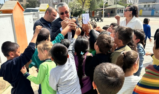 Kemer Belediye Başkanı Necati Topaloğlu’ndan öğrencilere ziyaret