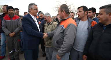 Kemer Belediye Başkanı Necati Topaloğlu personele seslendi; “Kimsenin adamı olmayın” 