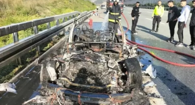 Lüks otomobil cayır cayır yandı