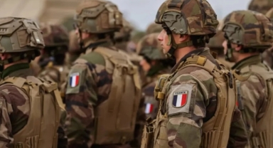 Macron Ukrayna için düğmeye bastı 