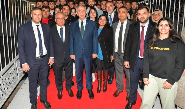 MANSUR YAVAŞ KIRŞEHİRLİLERLE İFTARDA BULUŞTU