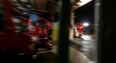 Mersin'de yangında mahsur kaldılar