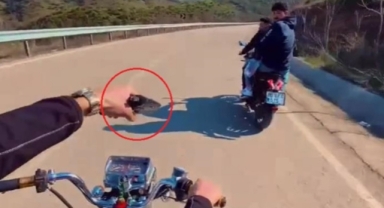 Motosikletle kurşun yağdırdı
