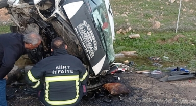 Öğrenci minibüsü devrildi