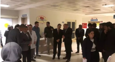 Öğrencileri taşıyan minibüs devrildi