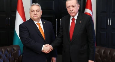 Orban'dan Erdoğan'a göçmen övgüsü