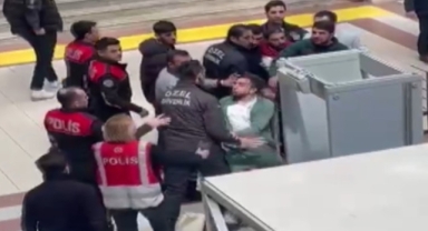 Polisi şehit eden kişinin yakınları adliyede 1 polisi yaraladı