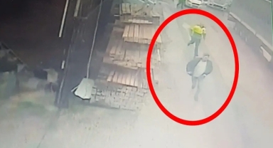Polisin parmağını kırdı