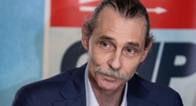 Seçimi büyük farkla önde götürüyor