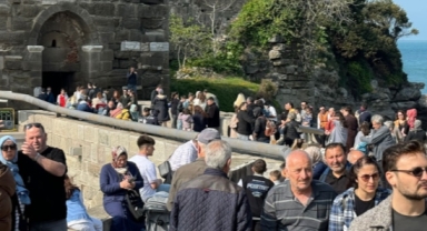 133 bin nüfuslu Kuşadası'na bayramda 1 milyon kişi gitti