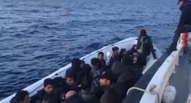 63 kaçak göçmen kurtarıldı