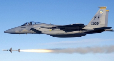 ABD İsrail'e 50 adet daha F-15 gönderiyor