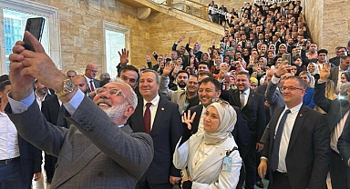 AKP'li Yenişehirlioğlu'ndan saat açıklaması 