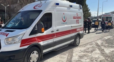 Boşanma aşamasındaki eşini silahla vurdu