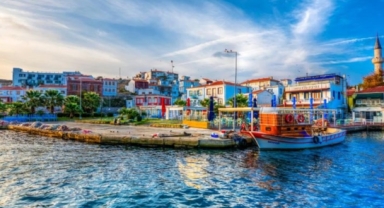 Bozcaada'ya bayram yasağı