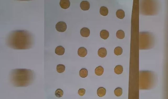 Bulduğu Bizans dönemine ait sikkeleri teslim etti