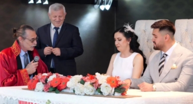 Erdal Beşikçioğlu, Etimesgut Belediye Başkanı olarak ilk nikahı kıydı