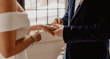 Evlenmenin maliyeti dudak uçuklattı