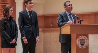 'Gençlerin bavulları toplaması beka sorunu'