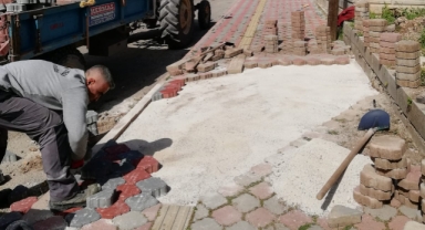 Kemer’de yol ve kaldırım çalışmaları