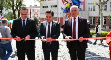 Lüleburgaz'da 33’üncü 23 Nisan Uluslararası Çocuk Şenliği başladı