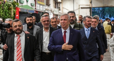 MANSUR YAVAŞ’TAN SEÇİM SONRASI İLK ZİYARET ANKARA TOPTANCI HALİ’NE