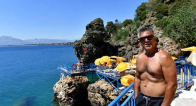 Muratpaşa'da dünyaca ünlü falez sahil bandında İnciraltı plajında sezon başladı