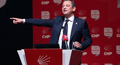 Özel'den belediyelere liyakat uyarısı