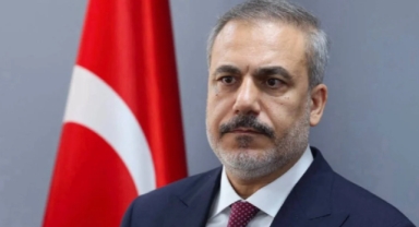 Rus Dışişleri Bakan'ı ile telefonda görüştü