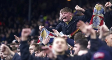 Taraftarlardan yönetime darbe