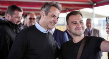 Türk turistlere Miçotakis sürprizi