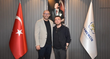 Ünlü şarkıcı Dalkılıç, Germencik Belediye Başkanı Burak Zencirci'yi ziyaret etti