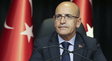 Yenilgi Mehmet Şimşek'i koltuğundan eder mi?