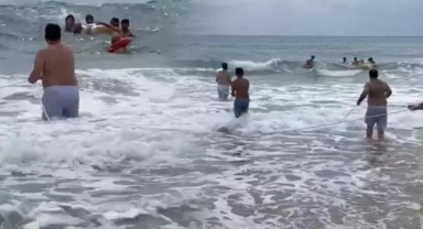 4 tatilci ölümden döndü