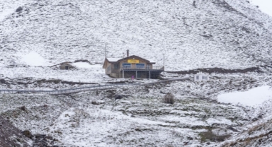 8 kent beyaza büründü