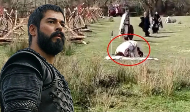 Bizans askeri kıyafetiyle set arasında namaz kıldı