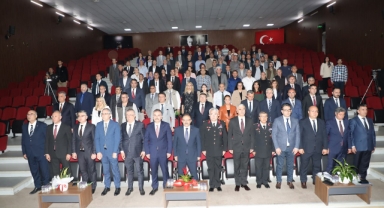 Edremit Belediye Başkanı Mehmet Ertaş, Vali Ustaoğlu İle muhtarlar buluşmasına katıldı 