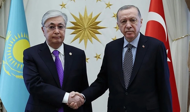 Erdoğan, Kazakistan lideri Tokayev ile görüştü