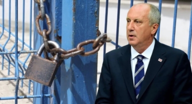 Genel merkez binasının kapısına kilit vurdu