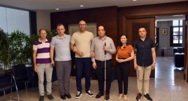 Germencik Belediye Başkanı Burak Zencirci, Altı Nokta Körler Derneğini ağırladı