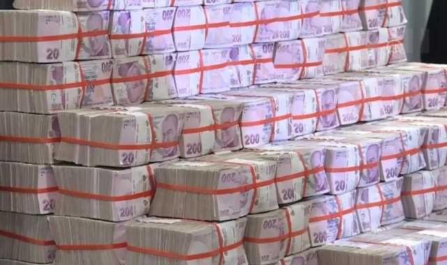 Hazine bugün yaklaşık 23,7 milyar lira borçlandı