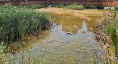 İnşaat temelindeki su tahliye edildi