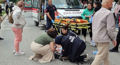 Kadına çarptı, yaralı bırakıp kaçtı