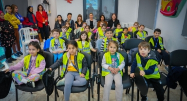 Kartal'da Çocuklar Trafik Kurallarını ve İlk Yardımı, Trafik Eğitim Parkı’nda Eğlenerek Öğrendi