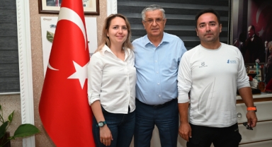 Kemer Belediyespor Yat Yelken Kulübü'nden Başkan Topaloğlu'na ziyaret 